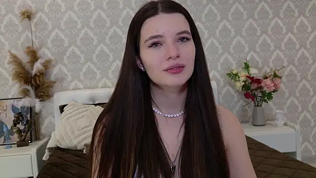 Nellie Medina online show from January 18, 2:47 am