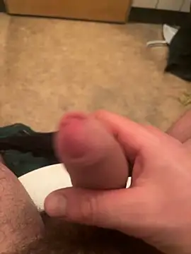 Snapshot of atoy3333 chatting on March 7, 11:18 am atoy3333 online show from March 7, 11:18 am