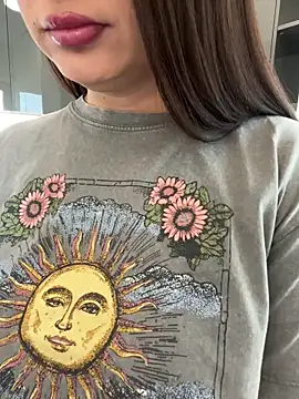 claraxjoyy online show from March 12, 7:57 am