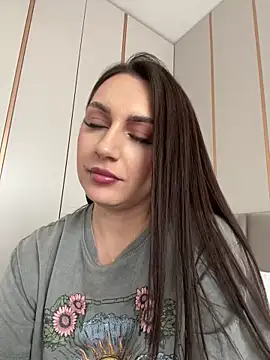 claraxjoyy online show from March 13, 4:38 am