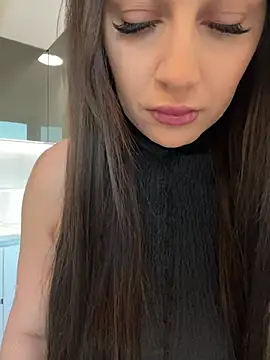 claraxjoyy online show from March 21, 4:49 am