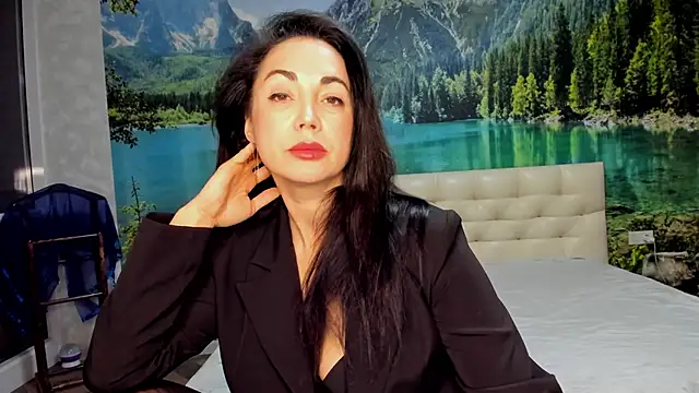 Snapshot of Monica_Weiss chatting on February 1, 10:13 pm Monica Weiss online show from February 1, 10:13 pm