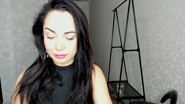 Snapshot of Monica_Weiss chatting on March 4, 8:49 pm Monica Weiss online show from March 4, 8:49 pm