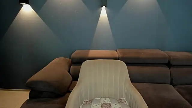 Snapshot of Monica_Weiss chatting on March 17, 9:01 am Monica Weiss online show from March 17, 9:01 am