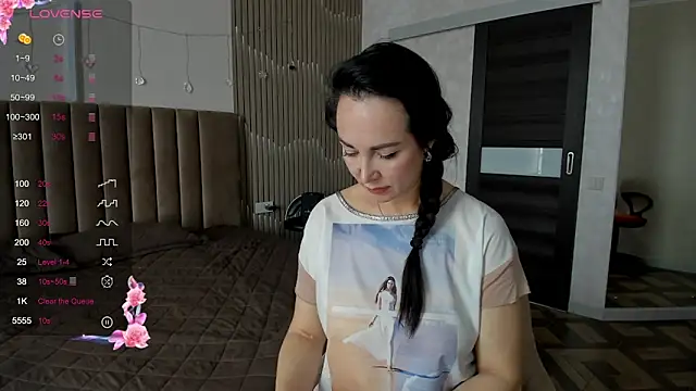 Monica Weiss online show from February 15, 11:08 am