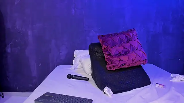 Snapshot of lee_Powder chatting on February 4, 5:01 pm lee Powder online show from February 4, 5:01 pm