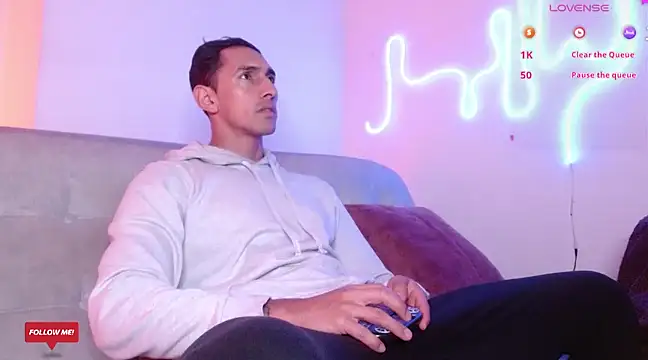 Joylopez fit online show from March 6, 2:08 pm