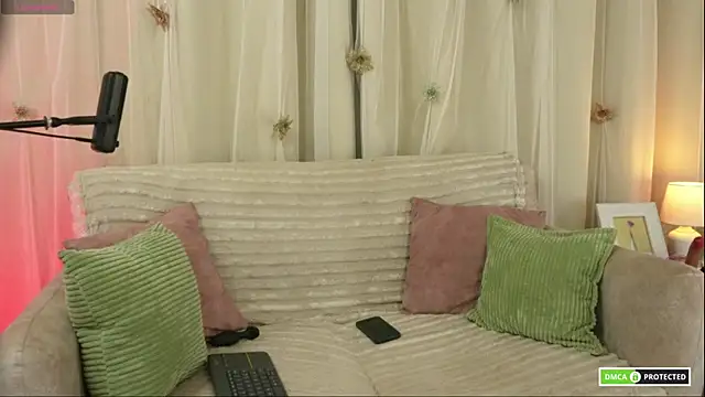 cute erelis  online show from January 9, 12:13 am