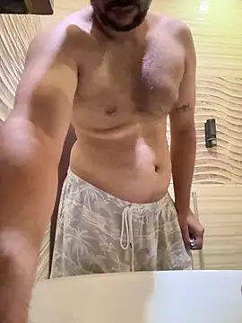 Snapshot of skyisthelimit12 chatting on September 24, 1:31 am skyisthelimit12 online show from September 24, 1:31 am