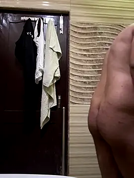 Snapshot of skyisthelimit12 chatting on November 21, 1:37 am skyisthelimit12 online show from November 21, 1:37 am