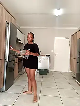 Thando04 online show from February 7, 4:37 am