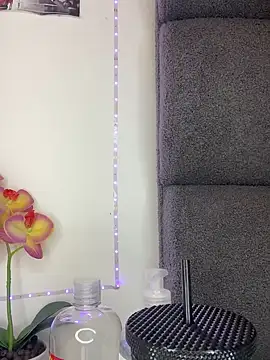 Thando04 online show from September 20, 12:39 pm