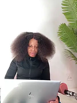 Thando04 online show from April 16, 1:56 pm