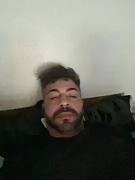 Snapshot of Dourado007 chatting on January 3, 1:27 am Dourado007 online show from January 3, 1:27 am