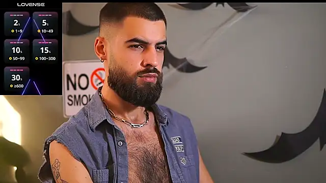 Snapshot of HairyRobxxx chatting on October 19, 12:17 pm HairyRobxxx online show from October 19, 12:17 pm