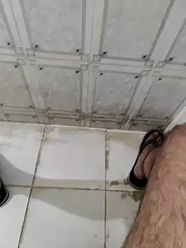 Snapshot of dreamers_dick chatting on January 1, 5:01 am dreamers dick online show from January 1, 5:01 am