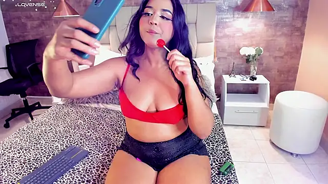 Scarlet lace online show from January 24, 7:49 pm