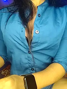 Snapshot of Hot__sallie chatting on January 25, 11:44 am Hot sallie online show from January 25, 11:44 am