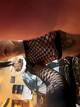 damselaintstressn online show from October 3, 1:30 pm