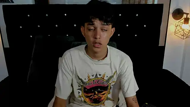 Snapshot of jisuscat chatting on October 17, 9:28 pm jisuscat online show from October 17, 9:28 pm