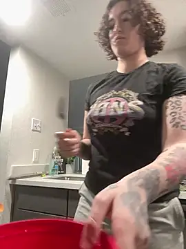 ParkerGYATT online show from April 1, 10:29 pm