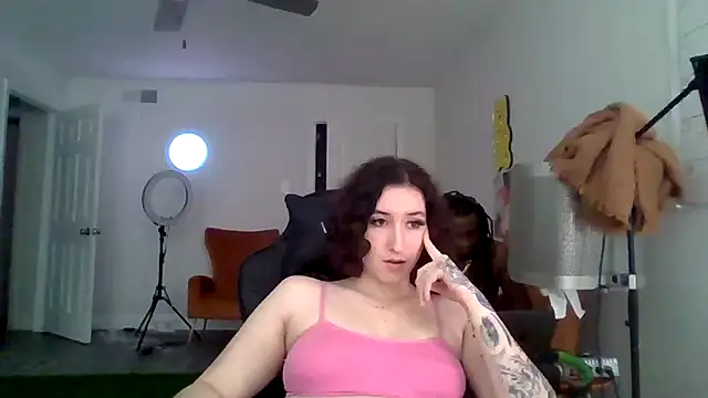 Snapshot of ParkerGYATT chatting on May 29, 12:36 pm ParkerGYATT online show from May 29, 12:36 pm