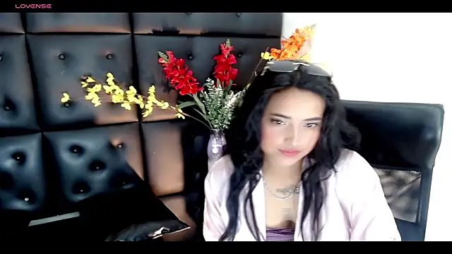 Snapshot of Carolaine01 chatting on February 9, 8:45 pm Carolaine01 online show from February 9, 8:45 pm