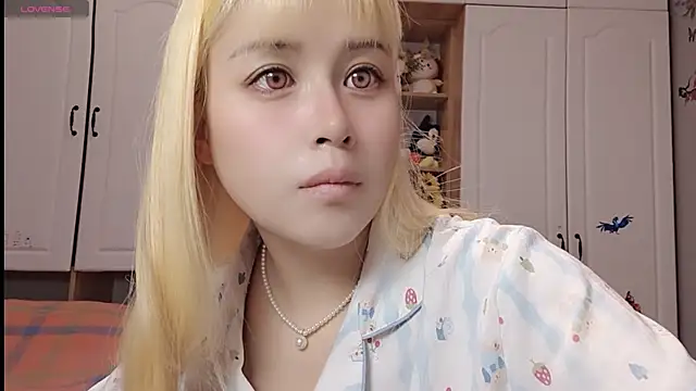 Lucky-xiuxiu online show from February 24, 2:30 am