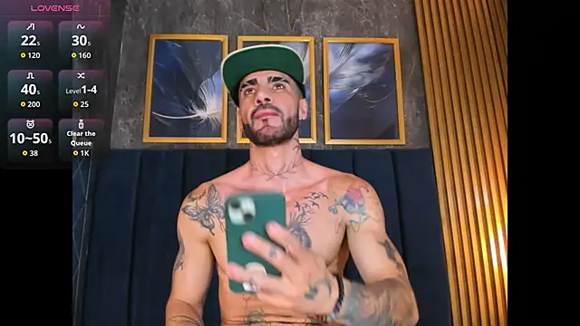 Lancelot Benwick online show from March 4, 7:31 pm