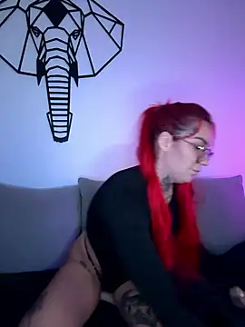 Mia-Fuchs online show from September 29, 5:34 am