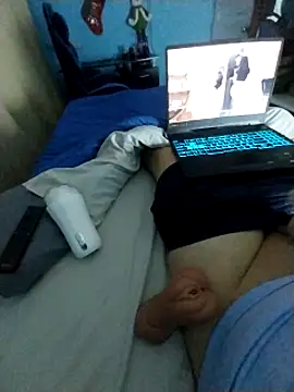 Snapshot of Elrep_tile chatting on January 2, 3:37 am Elrep tile online show from January 2, 3:37 am