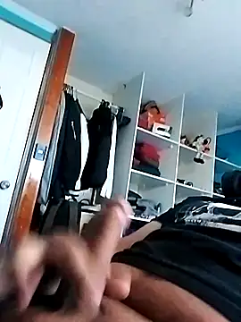 Snapshot of Elrep_tile chatting on November 12, 5:46 pm Elrep tile online show from November 12, 5:46 pm