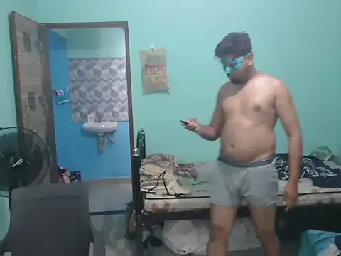 Desi Heat online show from March 31, 3:23 pm