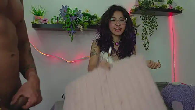 Snapshot of bri_cullen chatting on June 7, 2:05 am bri cullen online show from June 7, 2:05 am