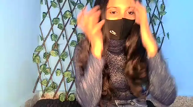 Snapshot of SIYA_MAVI chatting on January 12, 8:57 am SIYA MAVI online show from January 12, 8:57 am