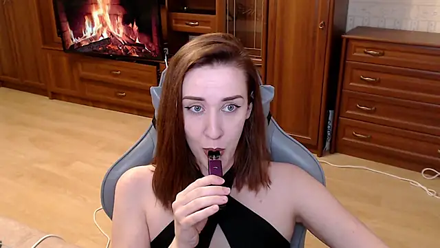 JessicaMurray online show from April 13, 8:03 pm