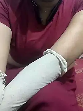 Snapshot of mallupriyapriya chatting on January 12, 8:46 am mallupriyapriya online show from January 12, 8:46 am