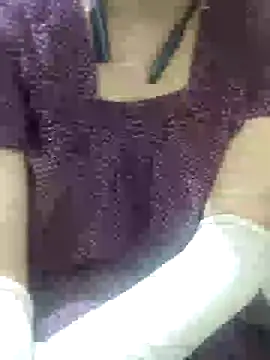 Snapshot of mallupriyapriya chatting on January 14, 4:40 pm mallupriyapriya online show from January 14, 4:40 pm