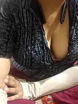 Snapshot of mallupriyapriya chatting on March 15, 5:30 am mallupriyapriya online show from March 15, 5:30 am