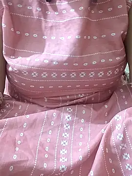 Snapshot of mallupriyapriya chatting on October 24, 5:42 pm mallupriyapriya online show from October 24, 5:42 pm