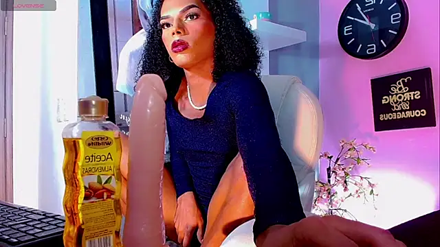 Diva Smith02 online show from January 15, 5:47 pm