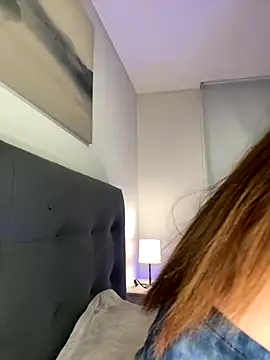 Maddy Jones online show from October 14, 12:44 am