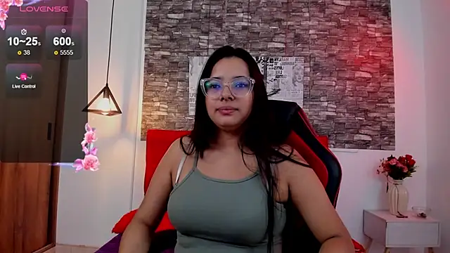 Snapshot of Emily_sc chatting on January 14, 5:01 pm Emily sc online show from January 14, 5:01 pm