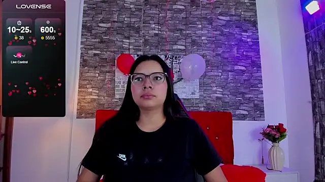 Snapshot of Emily_sc chatting on February 11, 1:20 pm Emily sc online show from February 11, 1:20 pm