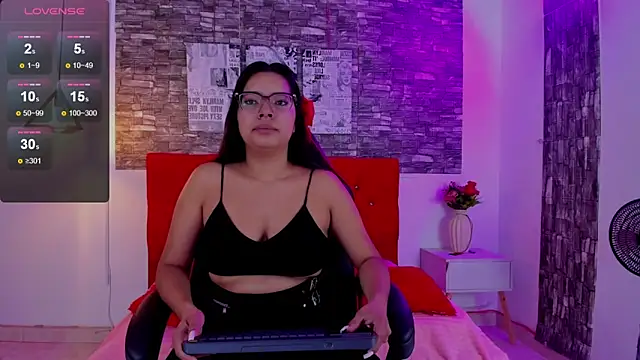 Snapshot of Emily_sc chatting on March 22, 12:25 pm Emily sc online show from March 22, 12:25 pm