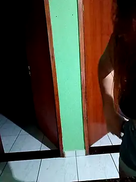 AliceRuivinha2 online show from March 13, 10:38 pm