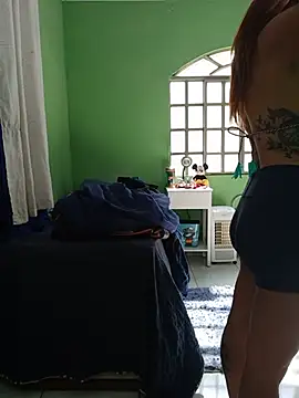 Snapshot of AliceRuivinha2 chatting on June 10, 1:54 pm AliceRuivinha2 online show from June 10, 1:54 pm