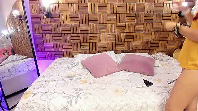 iriis rosse online show from February 11, 9:14 pm