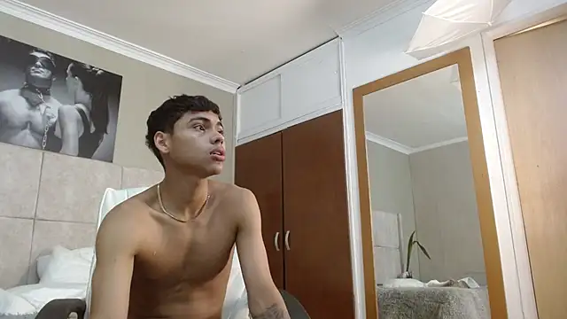 Snapshot of adam_piarse01 chatting on September 29, 1:49 pm adam piarse01 online show from September 29, 1:49 pm