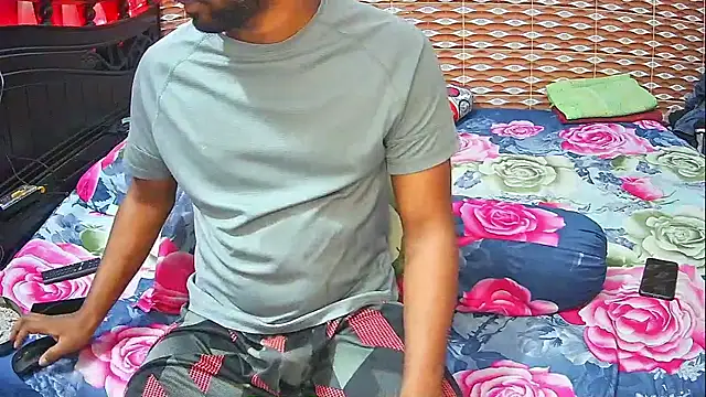 Hot Nila online show from March 17, 3:55 am